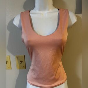 Sleeveless Scoop Neck Tank Top - Peach